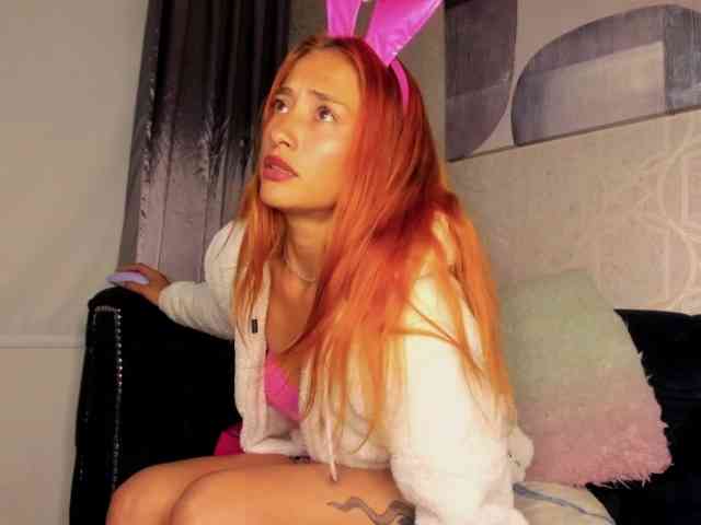 zoetaylorr1 Live Webcam on BongaCams