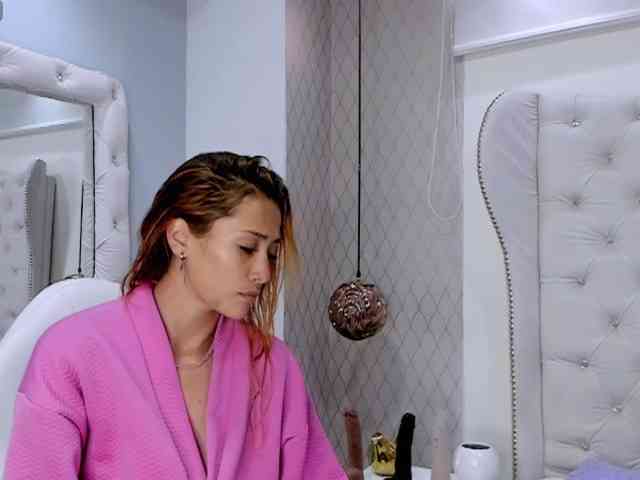 zoetaylorr1 zoetaylorr1