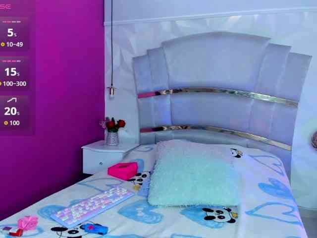 zoetaylorr1 zoetaylorr1