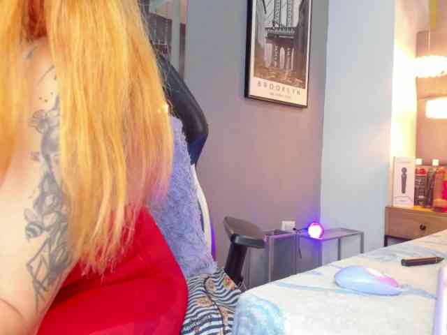 zoetaylorr1 webcam