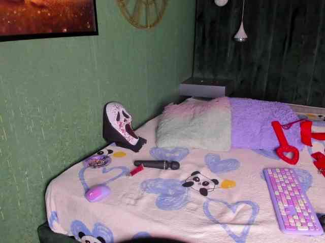 zoetaylorr1 webcam
