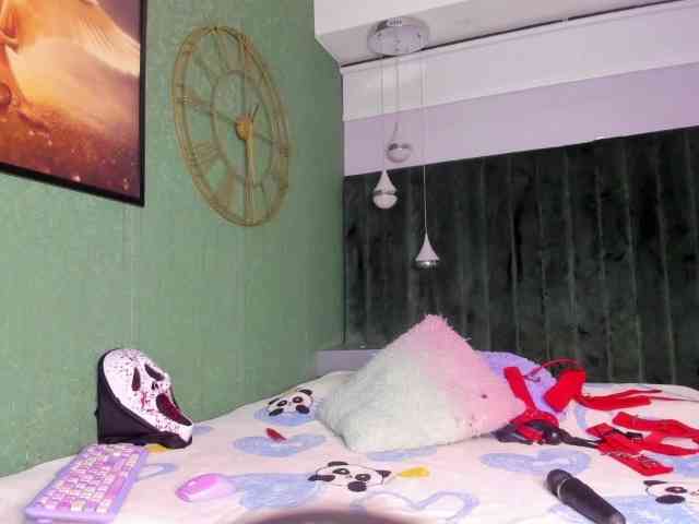 zoetaylorr1 webcam