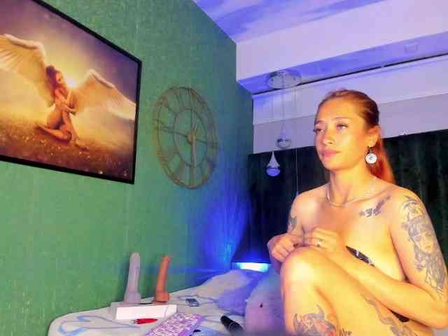 zoetaylorr1 webcam