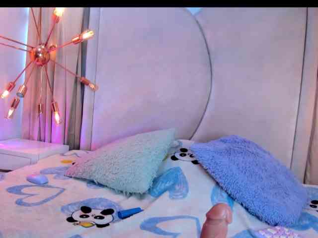 zoetaylorr1 zoetaylorr1