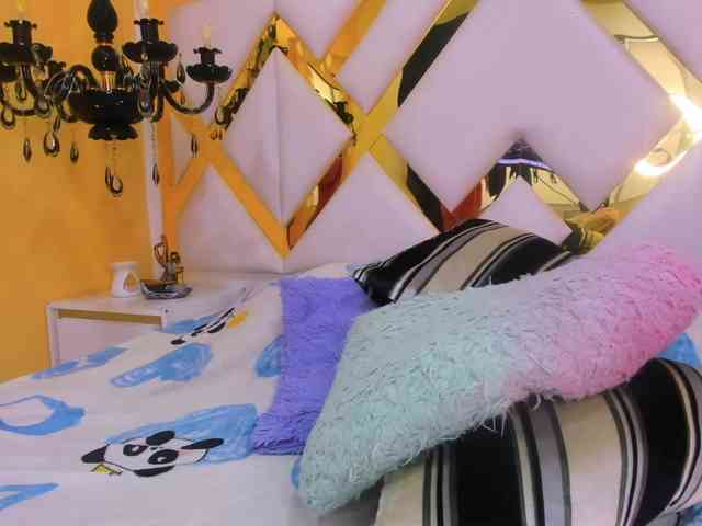 zoetaylorr1 zoetaylorr1