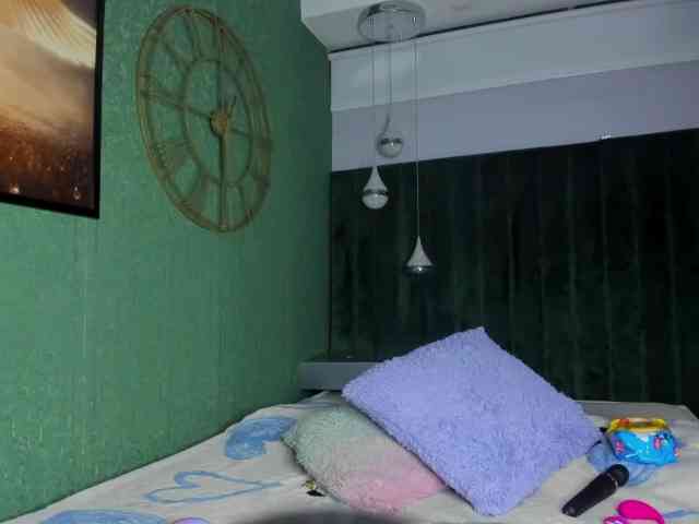 zoetaylorr1 webcam