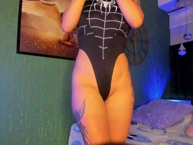 zoetaylorr1 webcam