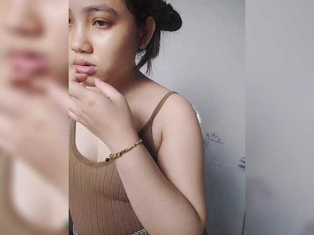 truc11's BongaCams show and profile