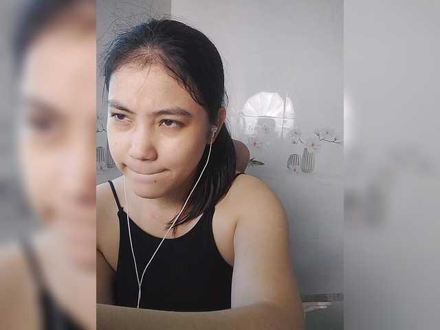 truc11's BongaCams show and profile