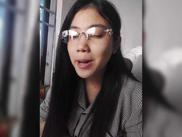 truc11's BongaCams show and profile