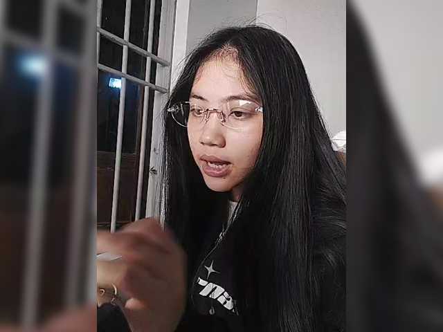 truc11's BongaCams show and profile