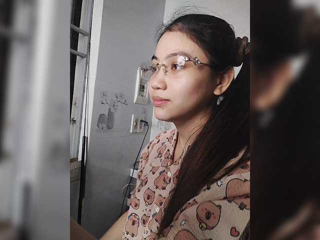 truc11's BongaCams show and profile