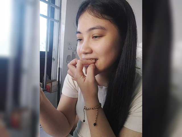 truc11's BongaCams show and profile