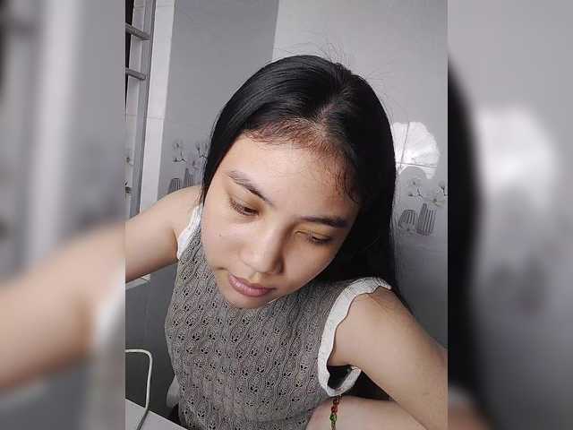 truc11's BongaCams show and profile