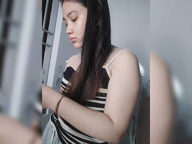 truc11's BongaCams show and profile