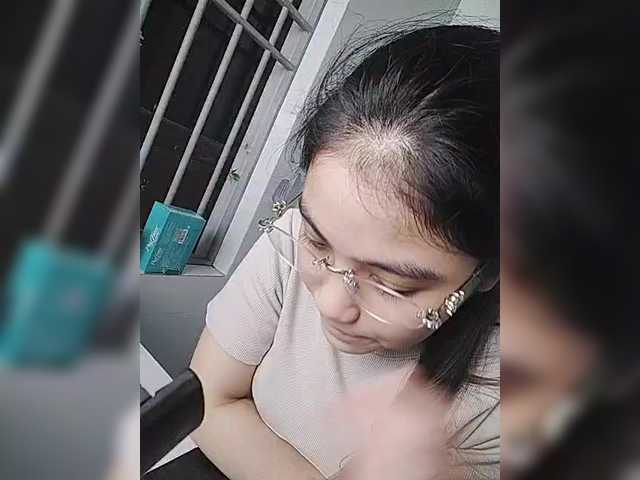 truc11's BongaCams show and profile