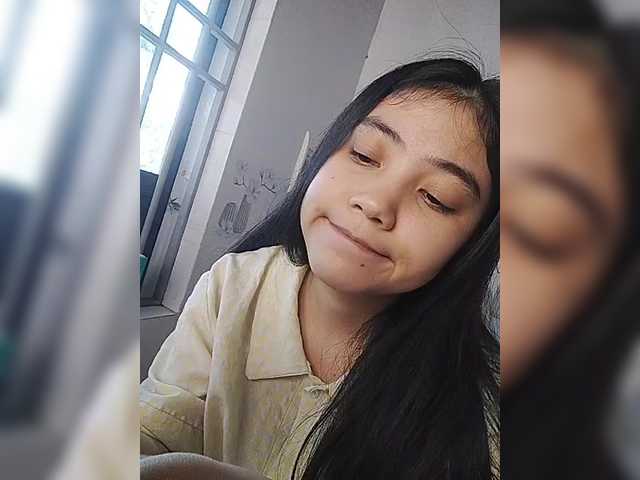 truc11's BongaCams show and profile