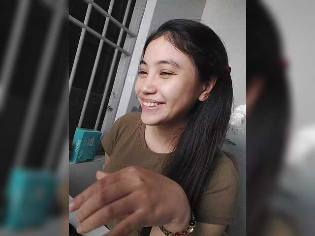 truc11's BongaCams show and profile