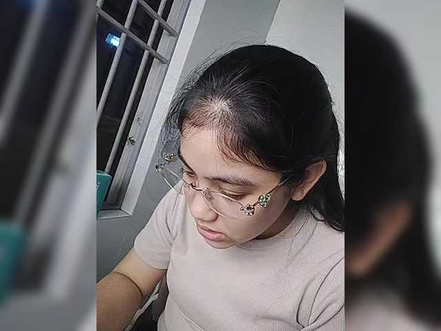 truc11's BongaCams show and profile