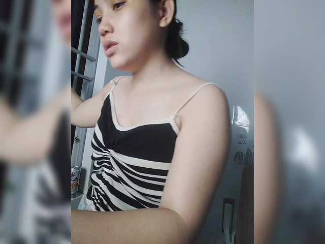 truc11's BongaCams show and profile