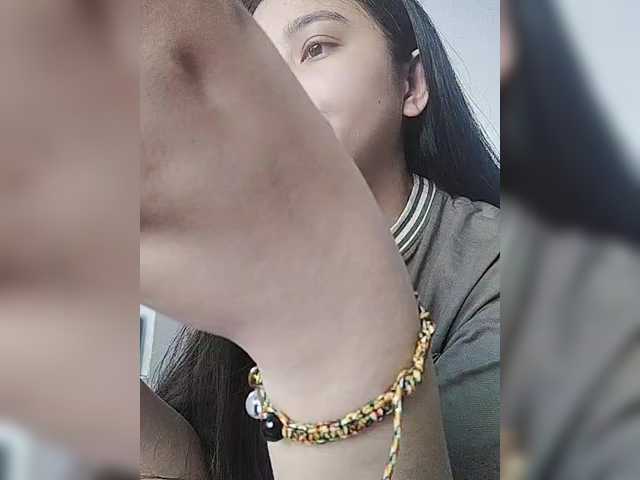 truc11's BongaCams show and profile