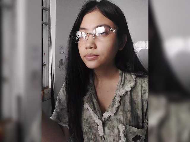 truc11's BongaCams show and profile