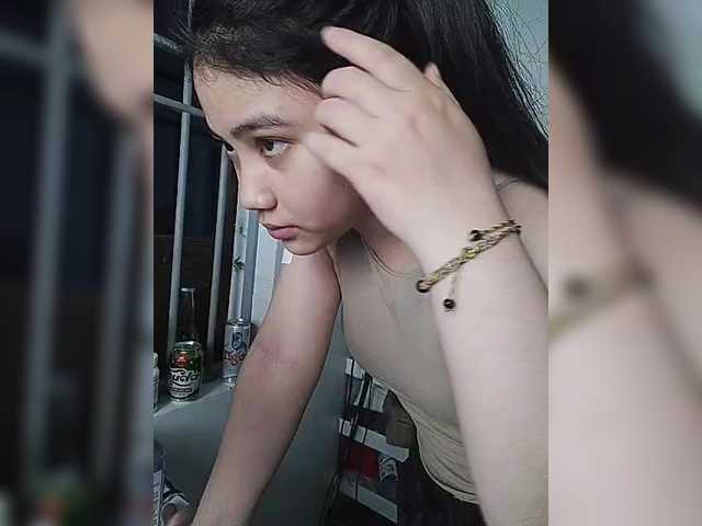 truc11's BongaCams show and profile