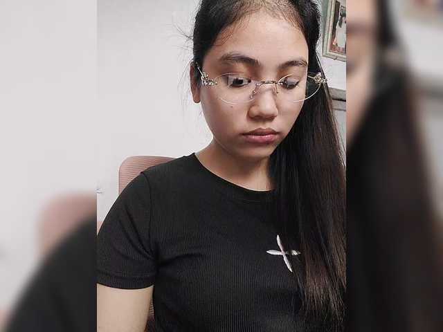 truc11's BongaCams show and profile