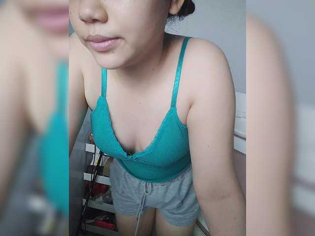 truc11's BongaCams show and profile