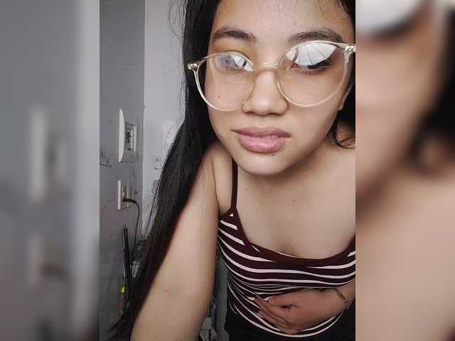 truc11's BongaCams show and profile