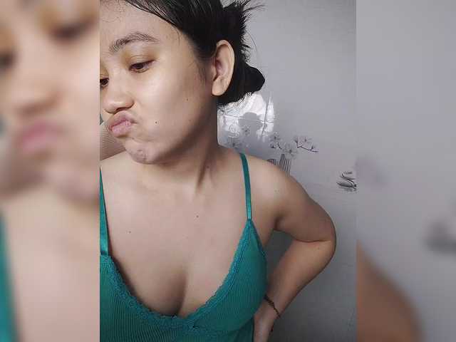 truc11's BongaCams show and profile