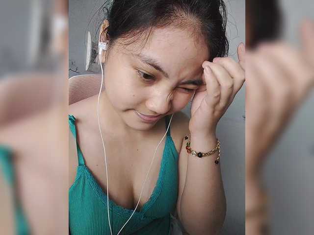 truc11's BongaCams show and profile