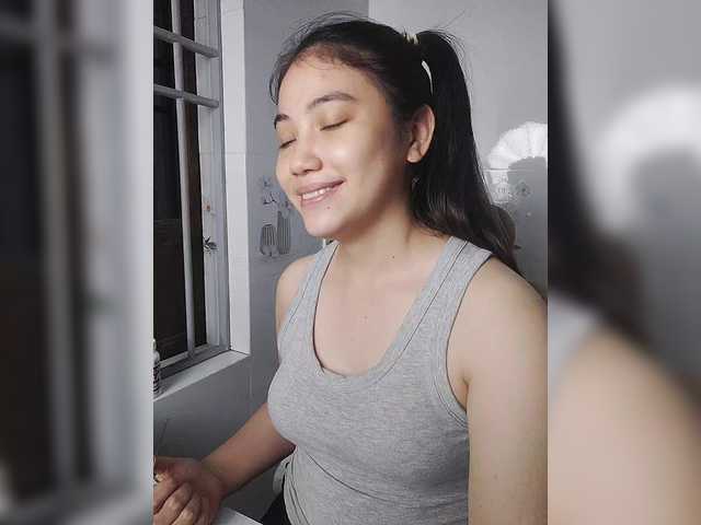 truc11's BongaCams show and profile