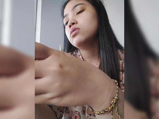 truc11's BongaCams show and profile