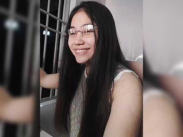 truc11's BongaCams show and profile