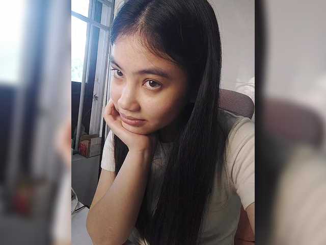 truc11's BongaCams show and profile