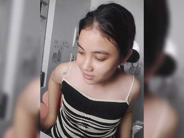 truc11's BongaCams show and profile