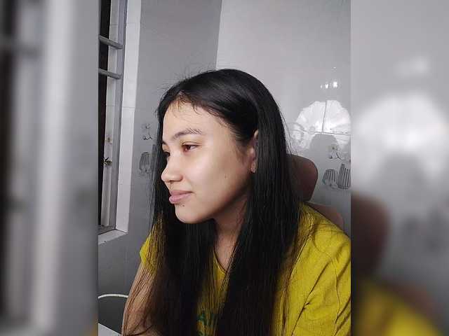 truc11's BongaCams show and profile