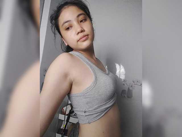 truc11's BongaCams show and profile