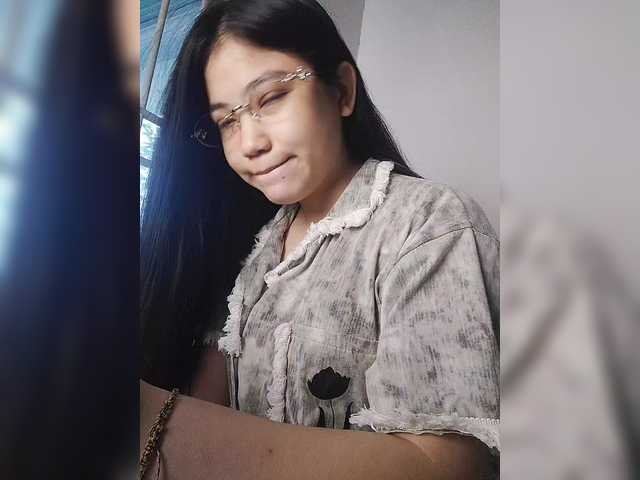 truc11's BongaCams show and profile