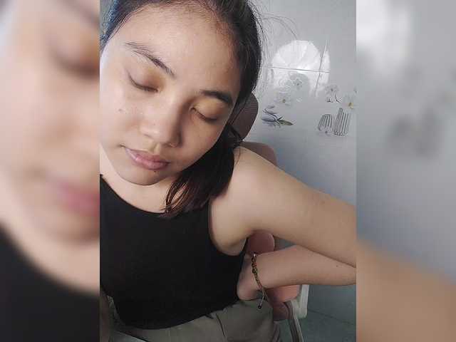 truc11's BongaCams show and profile