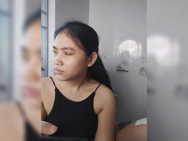 truc11's BongaCams show and profile