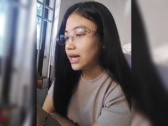 truc11's BongaCams show and profile