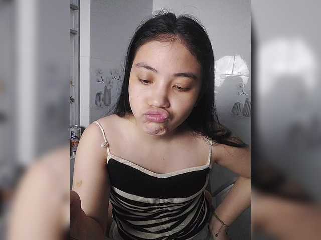 truc11's BongaCams show and profile