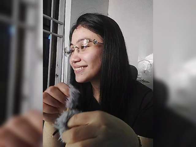 truc11's BongaCams show and profile