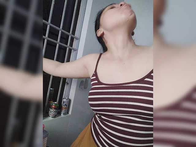 truc11's BongaCams show and profile