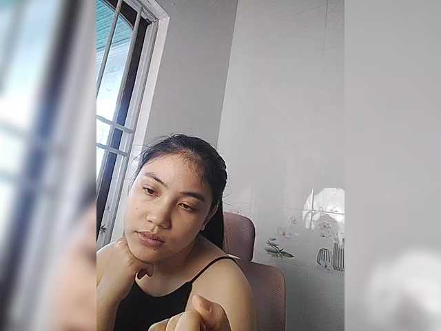 truc11's BongaCams show and profile