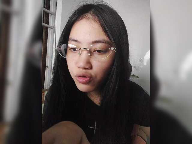 truc11's BongaCams show and profile