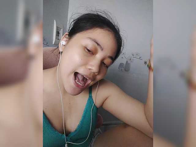 truc11's BongaCams show and profile