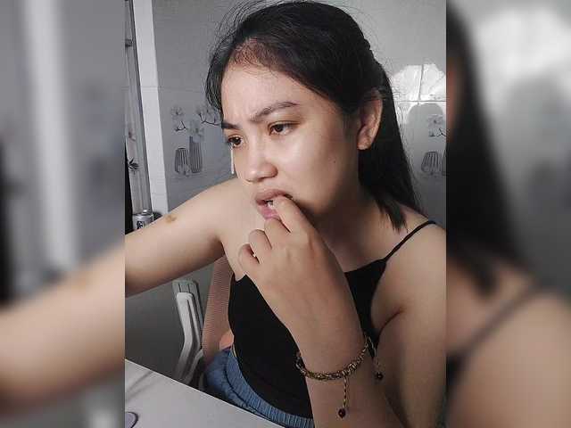 truc11's BongaCams show and profile